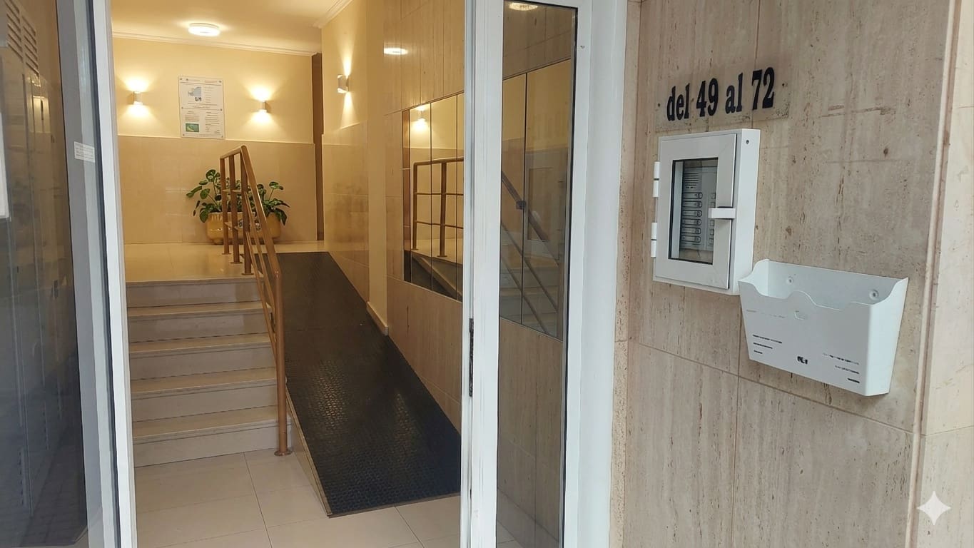 3 bedroom Apartment for sale in Guardamar del Segura with pool garage - € 437,500 (Ref: 9821327)