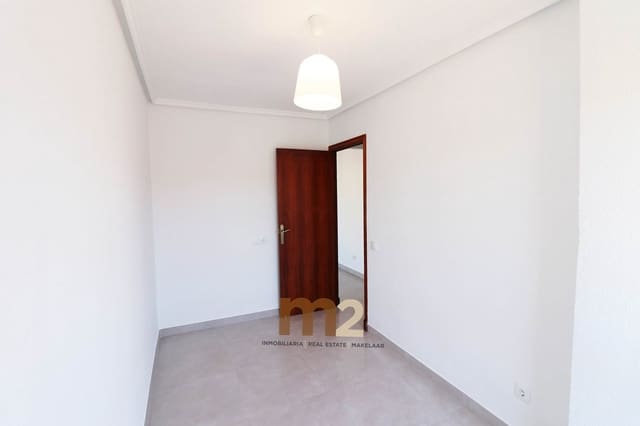 4 makuuhuone Ranta-asunto vuokrattavana paikassa Las Viñas, Guardamar del Segura - 990 € (Ref: 9860756)