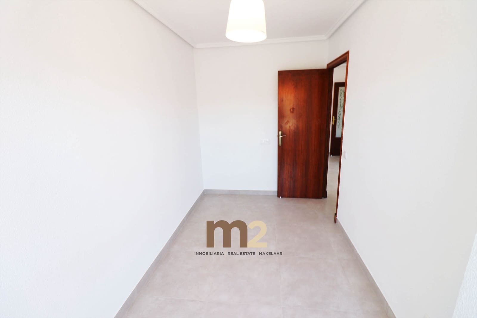 4 makuuhuone Ranta-asunto vuokrattavana paikassa Guardamar del Segura - 990 € (Ref: 9860756)