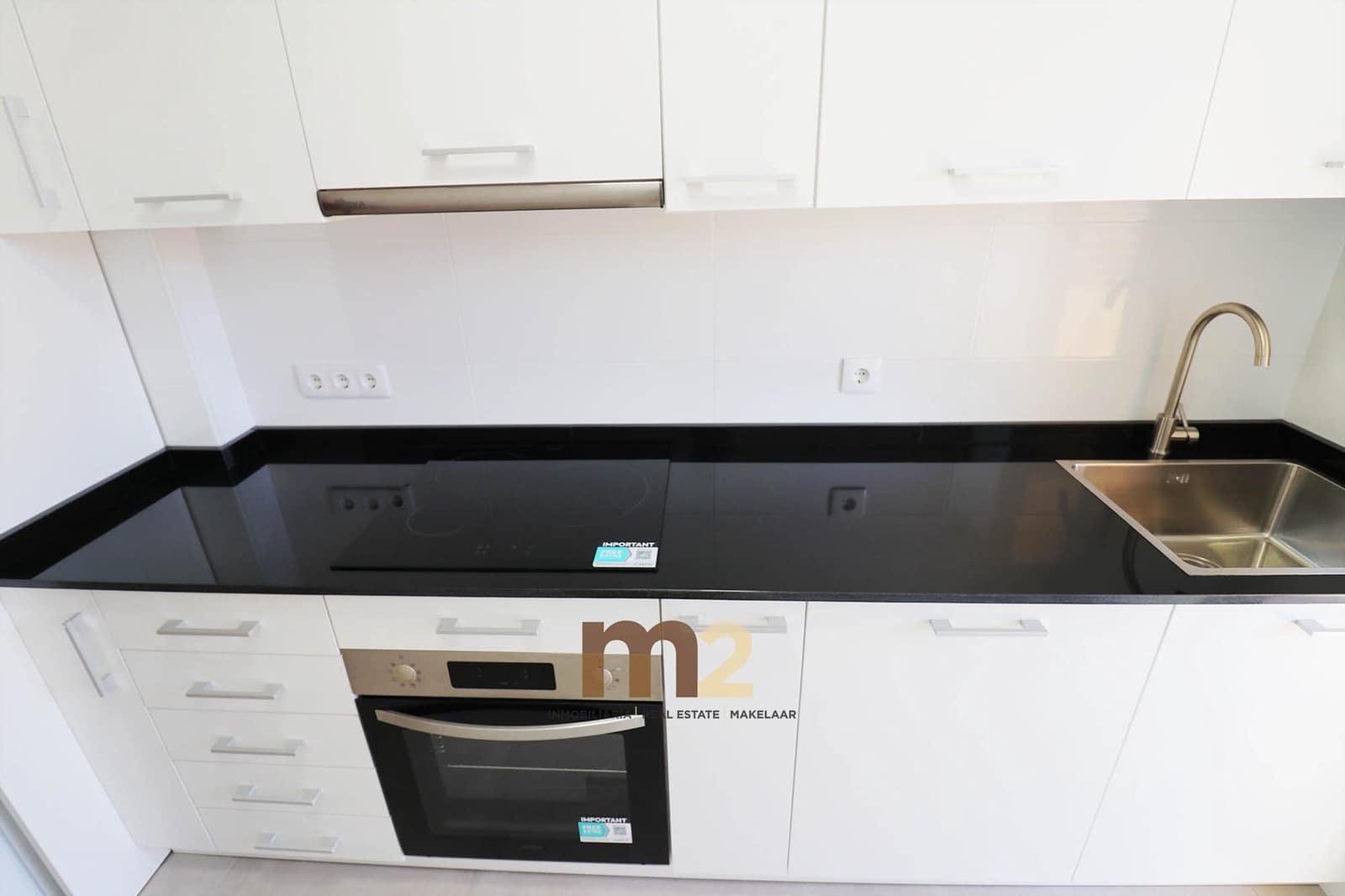 4 makuuhuone Ranta-asunto vuokrattavana paikassa Guardamar del Segura - 990 € (Ref: 9860756)