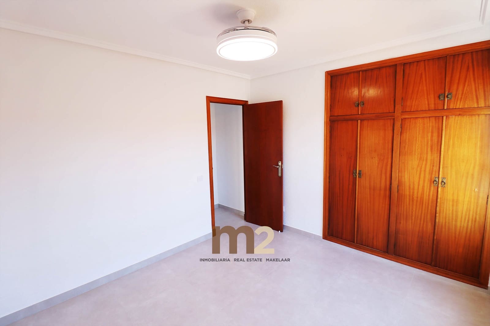 4 makuuhuone Ranta-asunto vuokrattavana paikassa Guardamar del Segura - 990 € (Ref: 9860756)