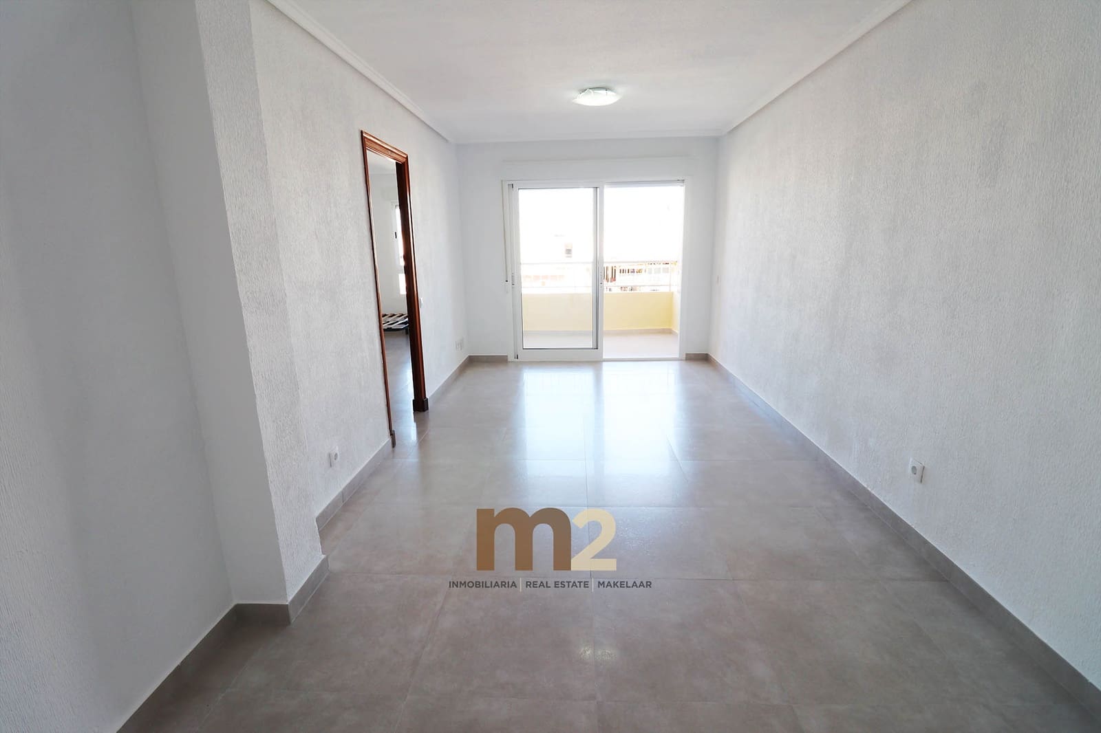 4 makuuhuone Ranta-asunto vuokrattavana paikassa Guardamar del Segura - 990 € (Ref: 9860756)