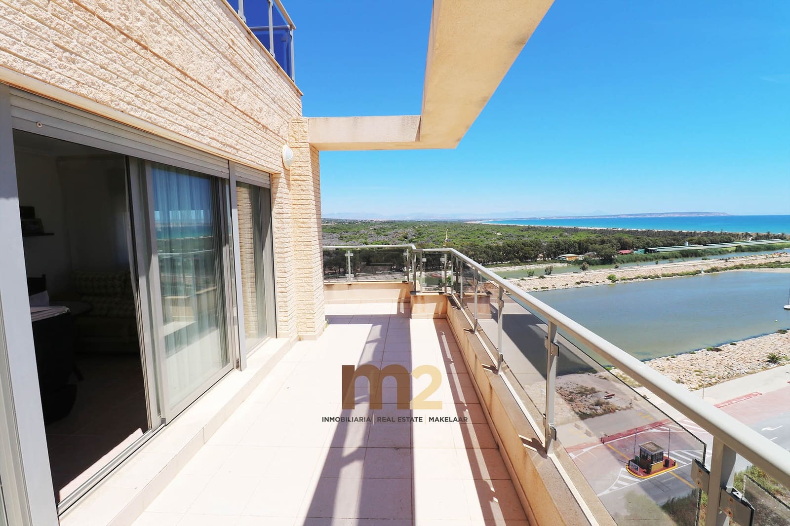 3 bedroom Penthouse for sale in Guardamar del Segura with pool garage - € 380,000 (Ref: 9861057)