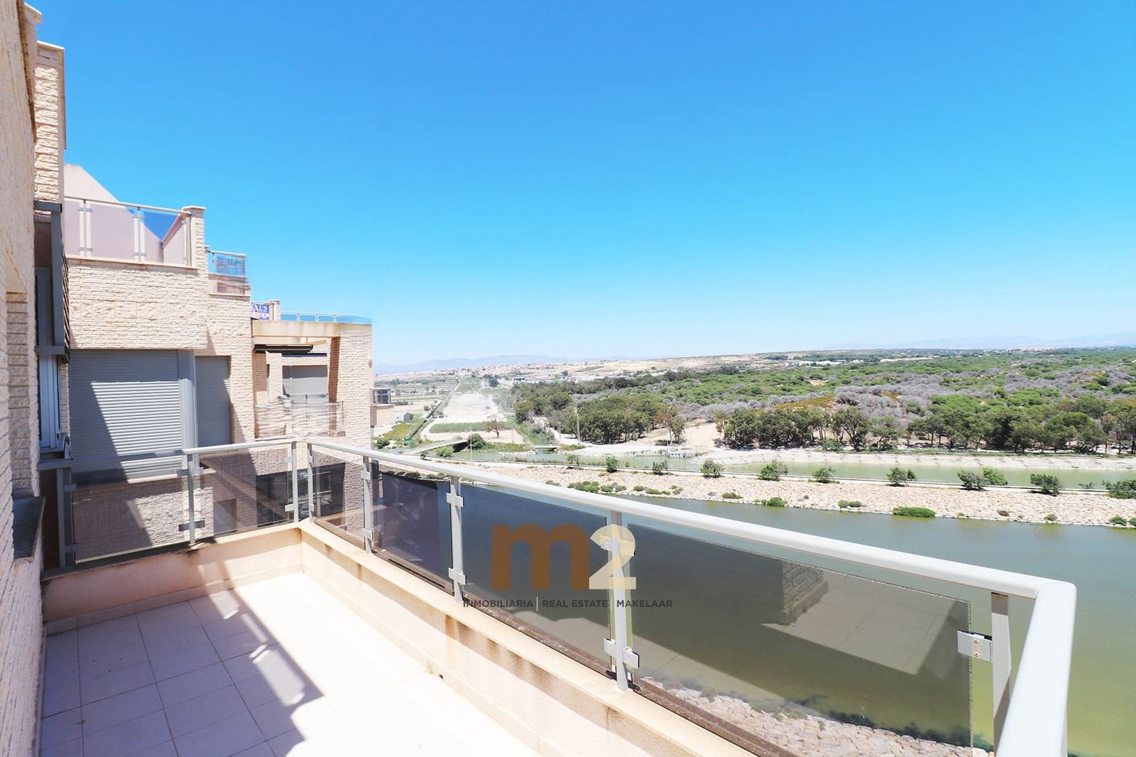 3 bedroom Penthouse for sale in Guardamar del Segura with pool garage - € 380,000 (Ref: 9861057)