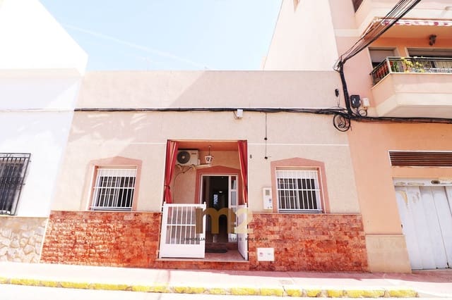 3 bedroom Townhouse for rent in Las Viñas, Guardamar del Segura - € 900 (Ref: 9937061)