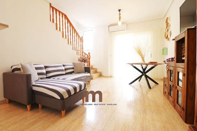 3 makuuhuone Bungalow vuokrattavana paikassa El Moncayo - El Pòrtic, Guardamar del Segura mukana 
autotalli - 1 000 € (Ref: 9974427)