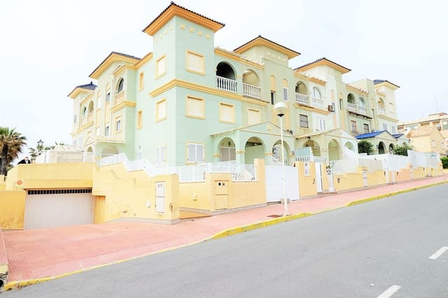 3 makuuhuone Bungalow vuokrattavana paikassa El Moncayo - El Pòrtic, Guardamar del Segura mukana 
autotalli - 1 000 € (Ref: 9974427)