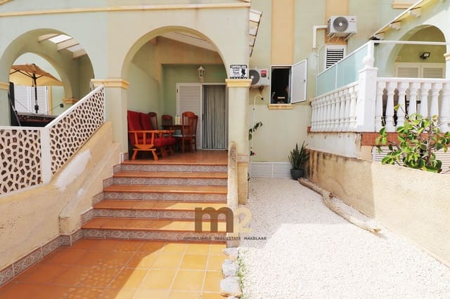 3 makuuhuone Bungalow vuokrattavana paikassa El Moncayo - El Pòrtic, Guardamar del Segura mukana 
autotalli - 1 000 € (Ref: 9974427)
