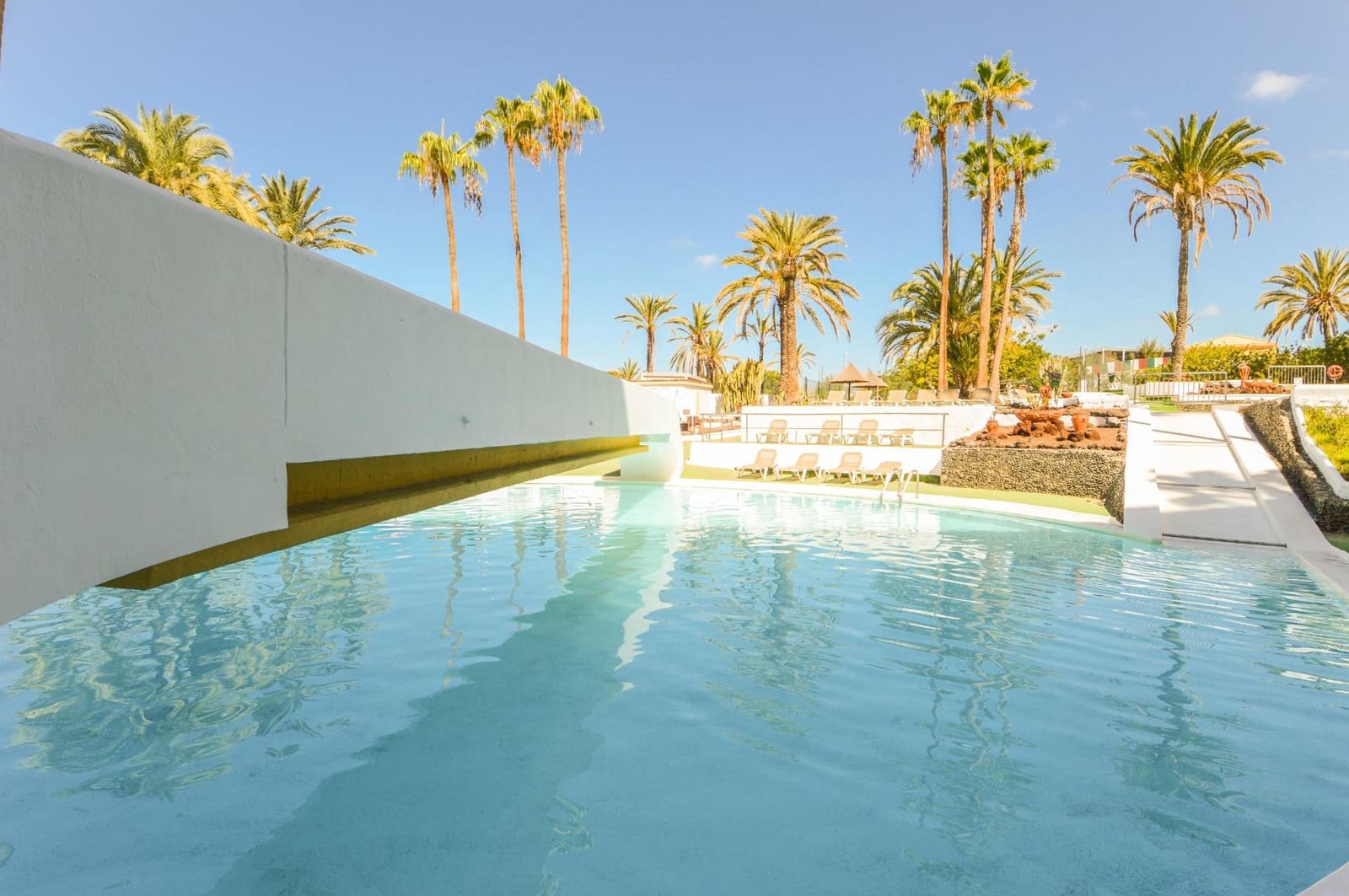 Apartamento de 1 habitación en Playa del Inglés en alquiler con piscina garaje - 1.200 € (Ref: 10013447)