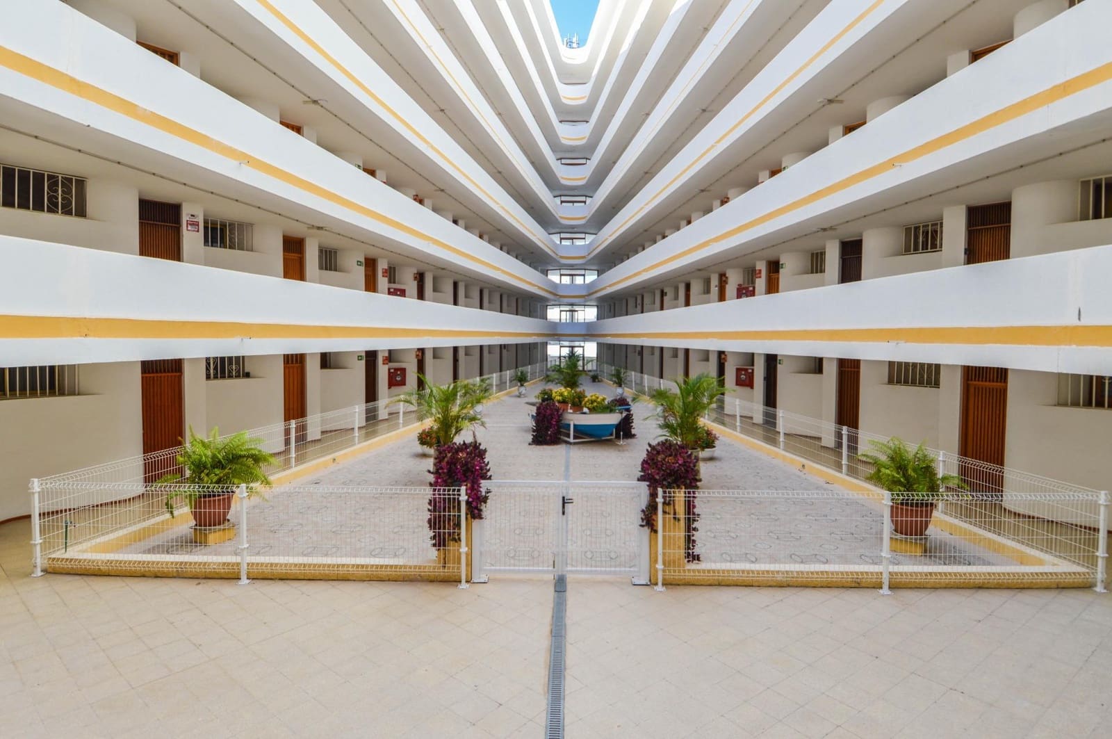 Apartamento de 1 habitación en Playa del Inglés en alquiler con piscina garaje - 1.200 € (Ref: 10013447)