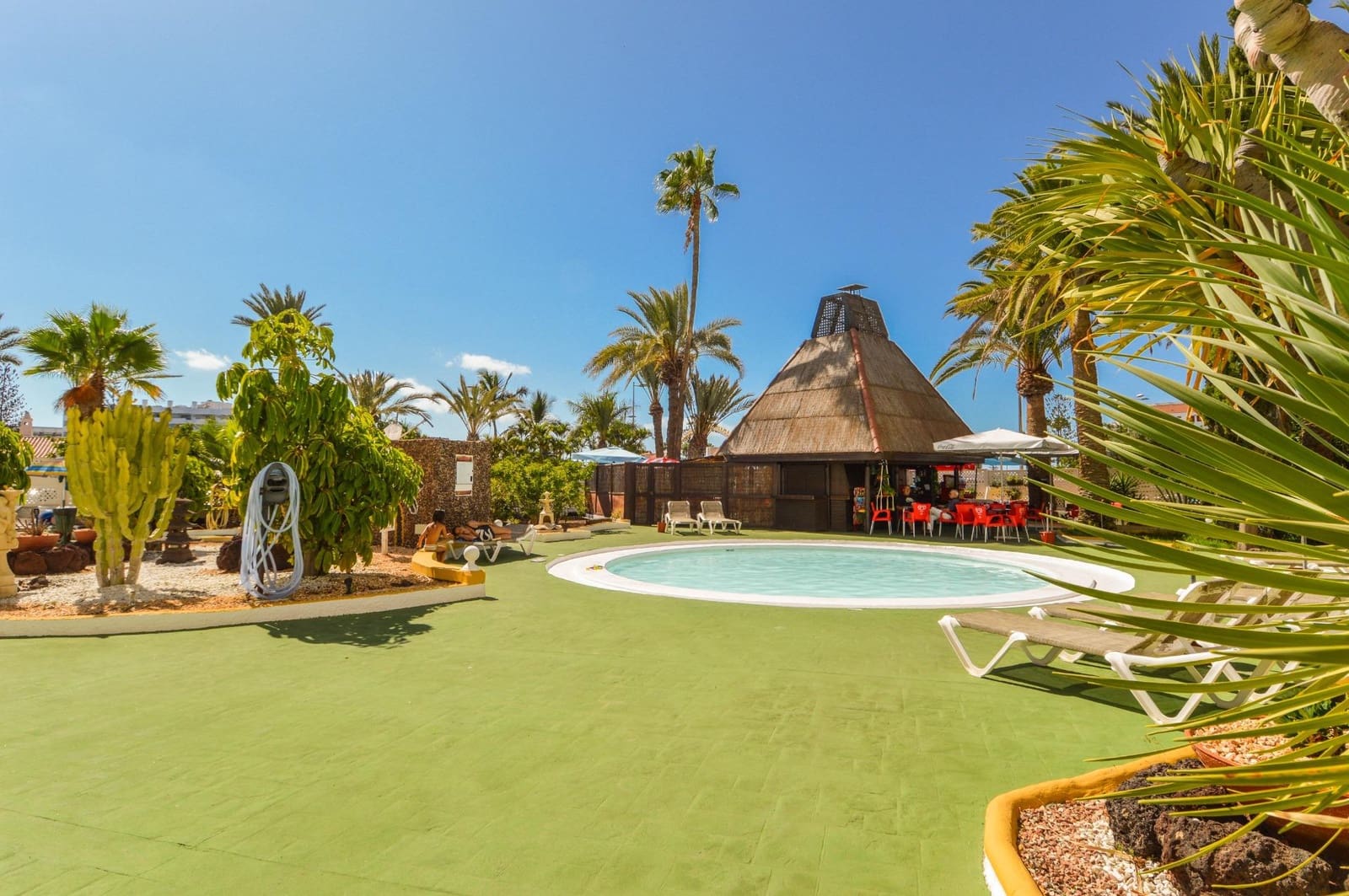 Apartamento de 1 habitación en Playa del Inglés en alquiler con piscina garaje - 1.200 € (Ref: 10013447)