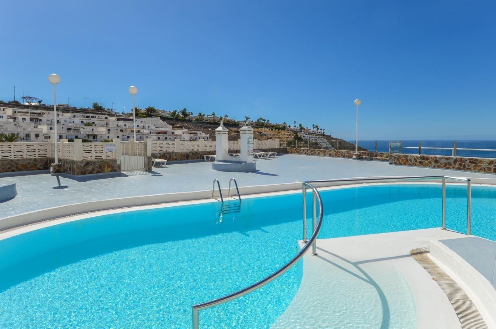 1 bedroom Apartment for sale in Puerto Rico with pool - € 185,000 (Ref: 10030676)