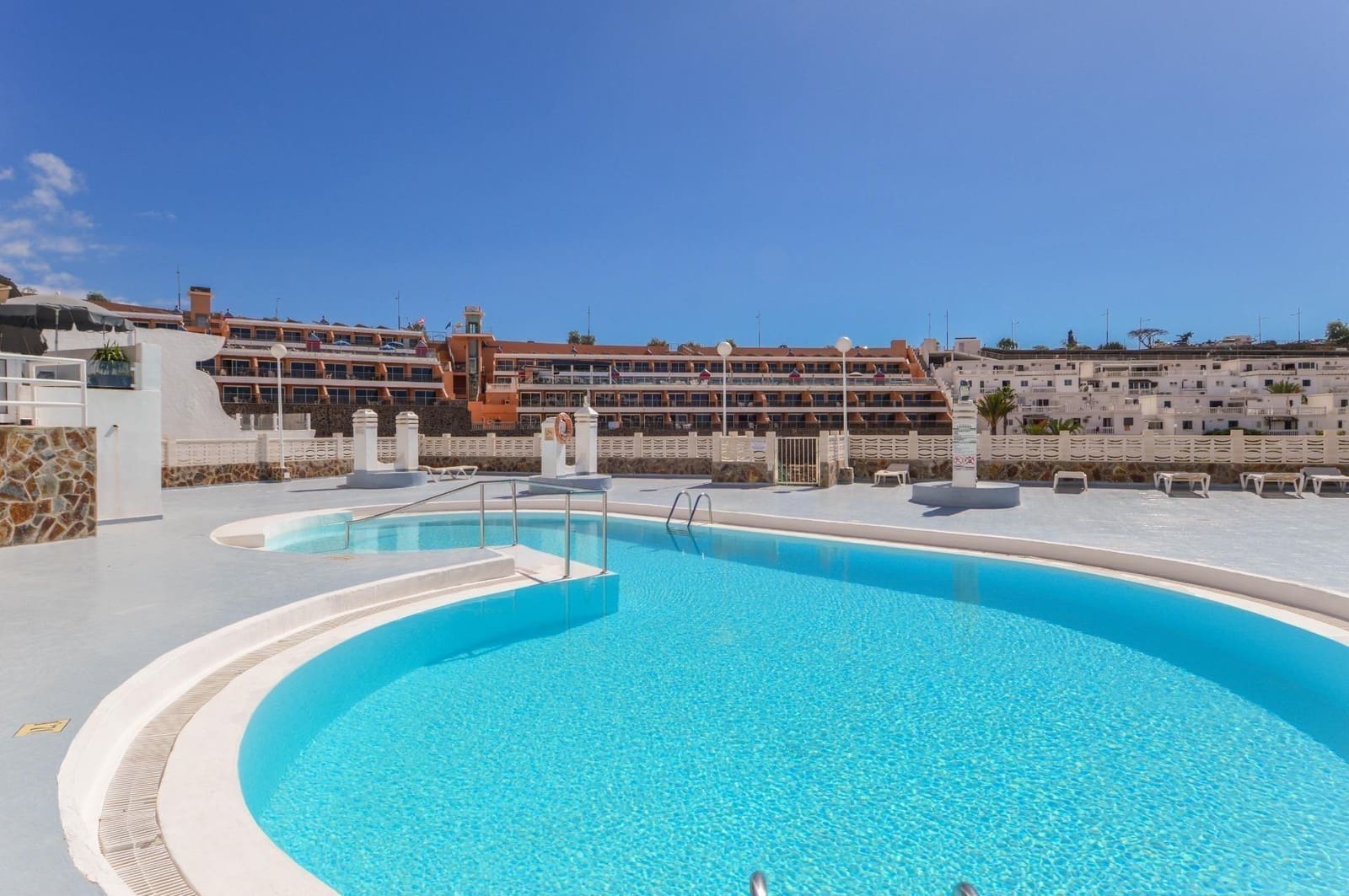 1 bedroom Apartment for sale in Puerto Rico with pool - € 185,000 (Ref: 10030676)
