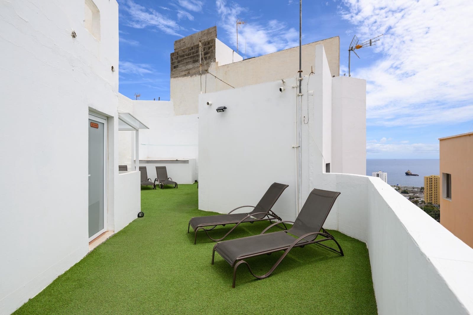 5 sypialnia Hotel na sprzedaż w Las Palmas de Gran Canaria - 375 000 € (Ref: 10035490)