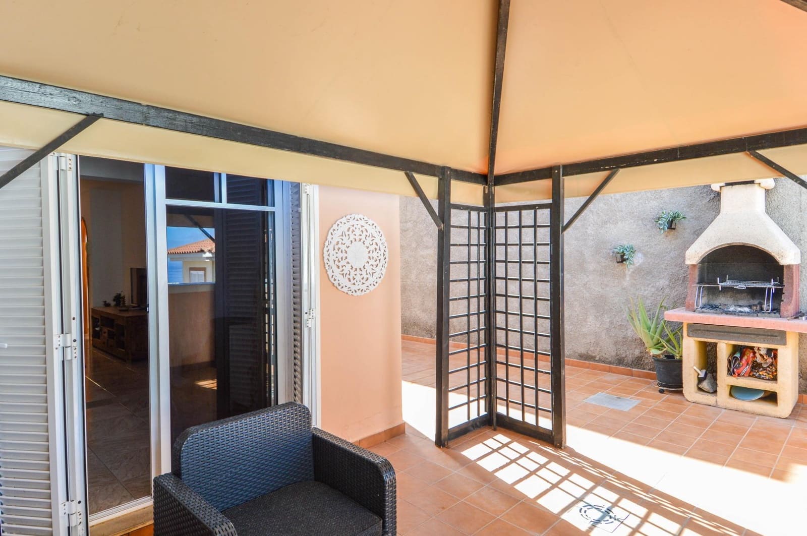 2 Zimmer Apartment zu vermieten in Mogan mit Garage - 1.700 € (Ref: 10043139)