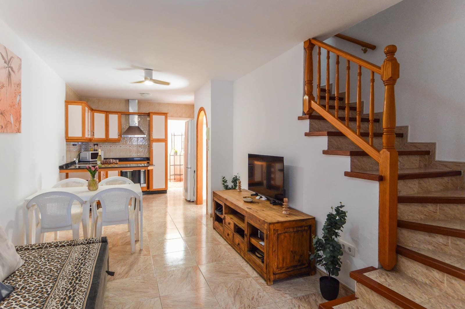 2 Zimmer Apartment zu vermieten in Mogan mit Garage - 1.700 € (Ref: 10043139)