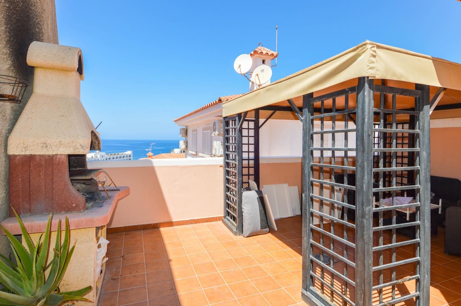2 Zimmer Apartment zu vermieten in Mogan mit Garage - 1.700 € (Ref: 10043139)