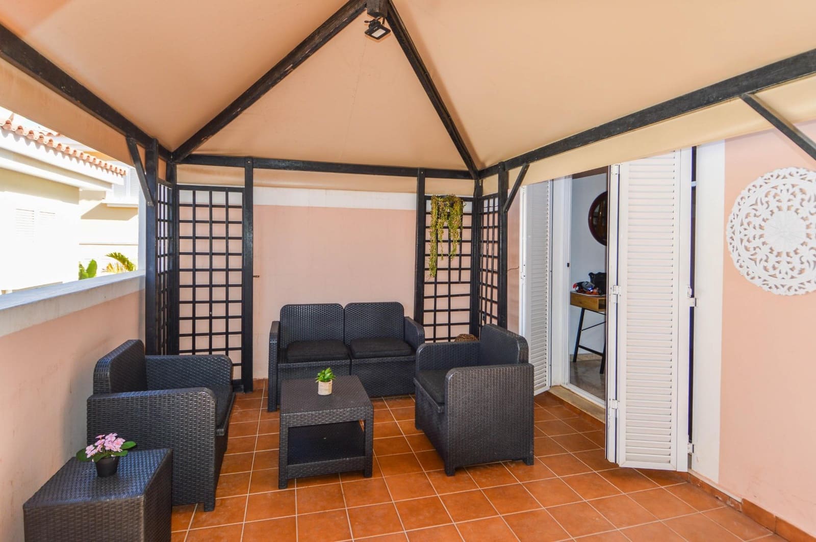 2 Zimmer Apartment zu vermieten in Mogan mit Garage - 1.700 € (Ref: 10043139)