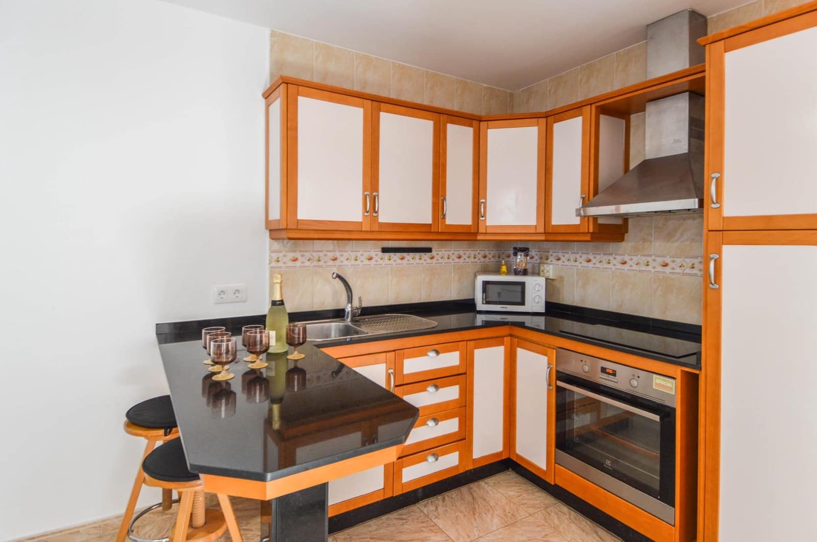 2 bedroom Apartment for rent in Mogan with garage - € 1,500 (Ref: 10043139)