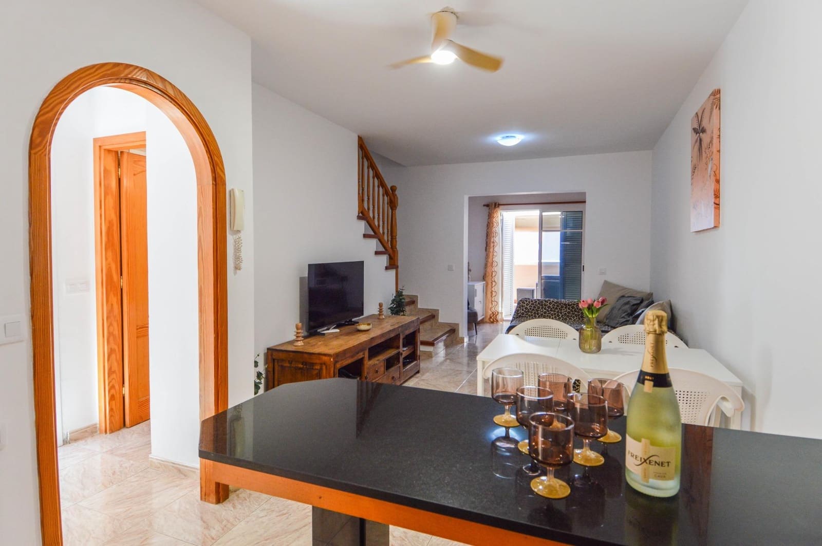 2 bedroom Apartment for rent in Mogan with garage - € 1,500 (Ref: 10043139)