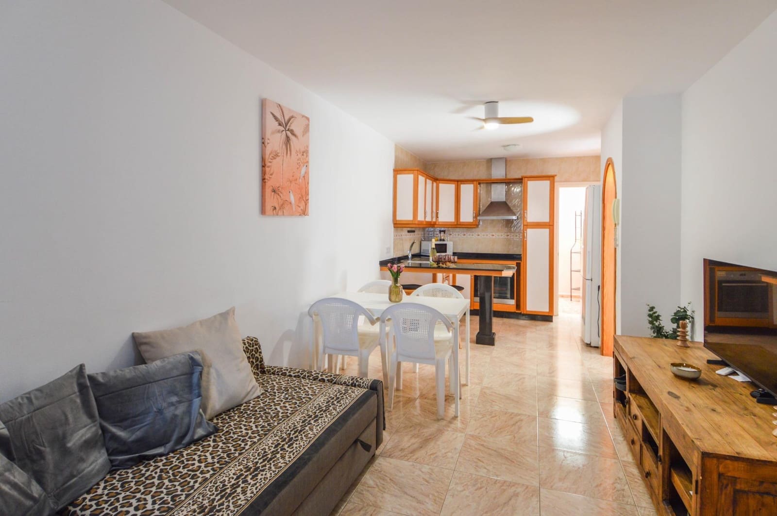 2 bedroom Apartment for rent in Mogan with garage - € 1,500 (Ref: 10043139)
