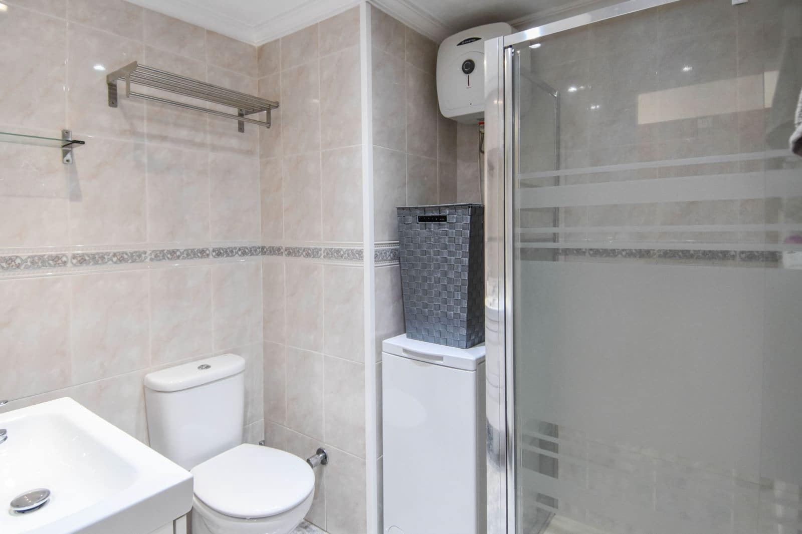1 slaapkamer Appartement te huur in Patalavaca met zwembad garage - € 950 (Ref: 10068054)