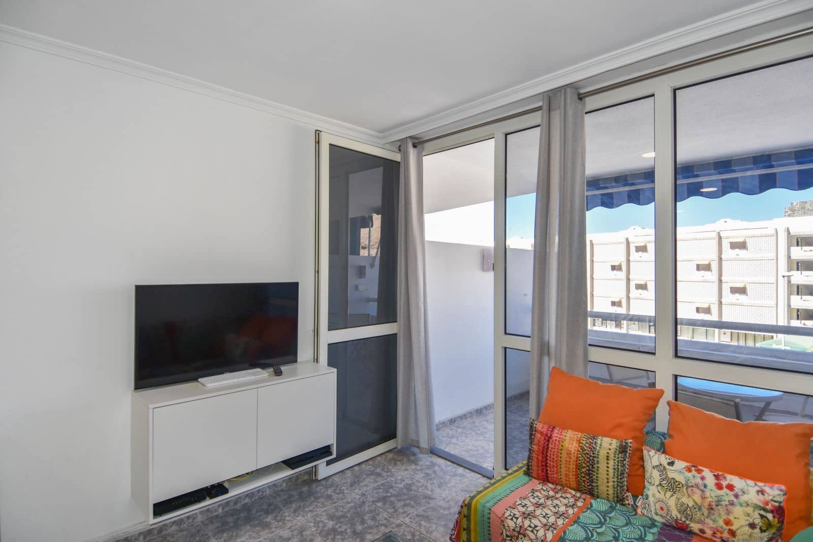 1 slaapkamer Appartement te huur in Patalavaca met zwembad garage - € 950 (Ref: 10068054)