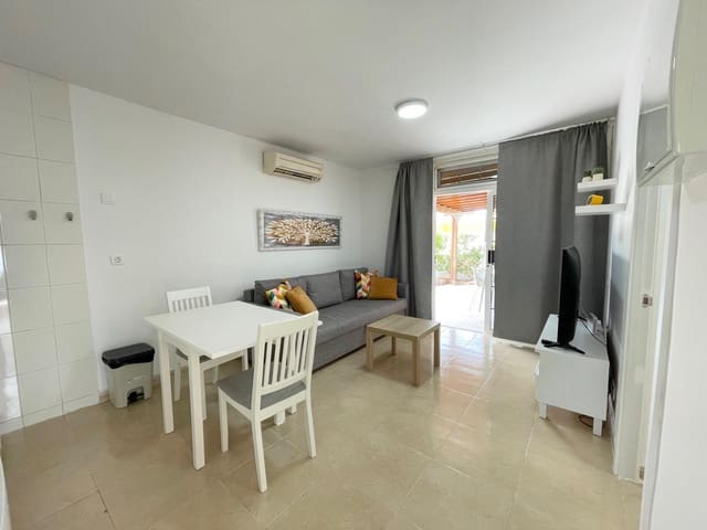 2 soverom Bungalow til leie i Playa del Inglés, San Bartolomé de Tirajana med svømmebasseng garasje - € 1 300 (Ref: 10081387)