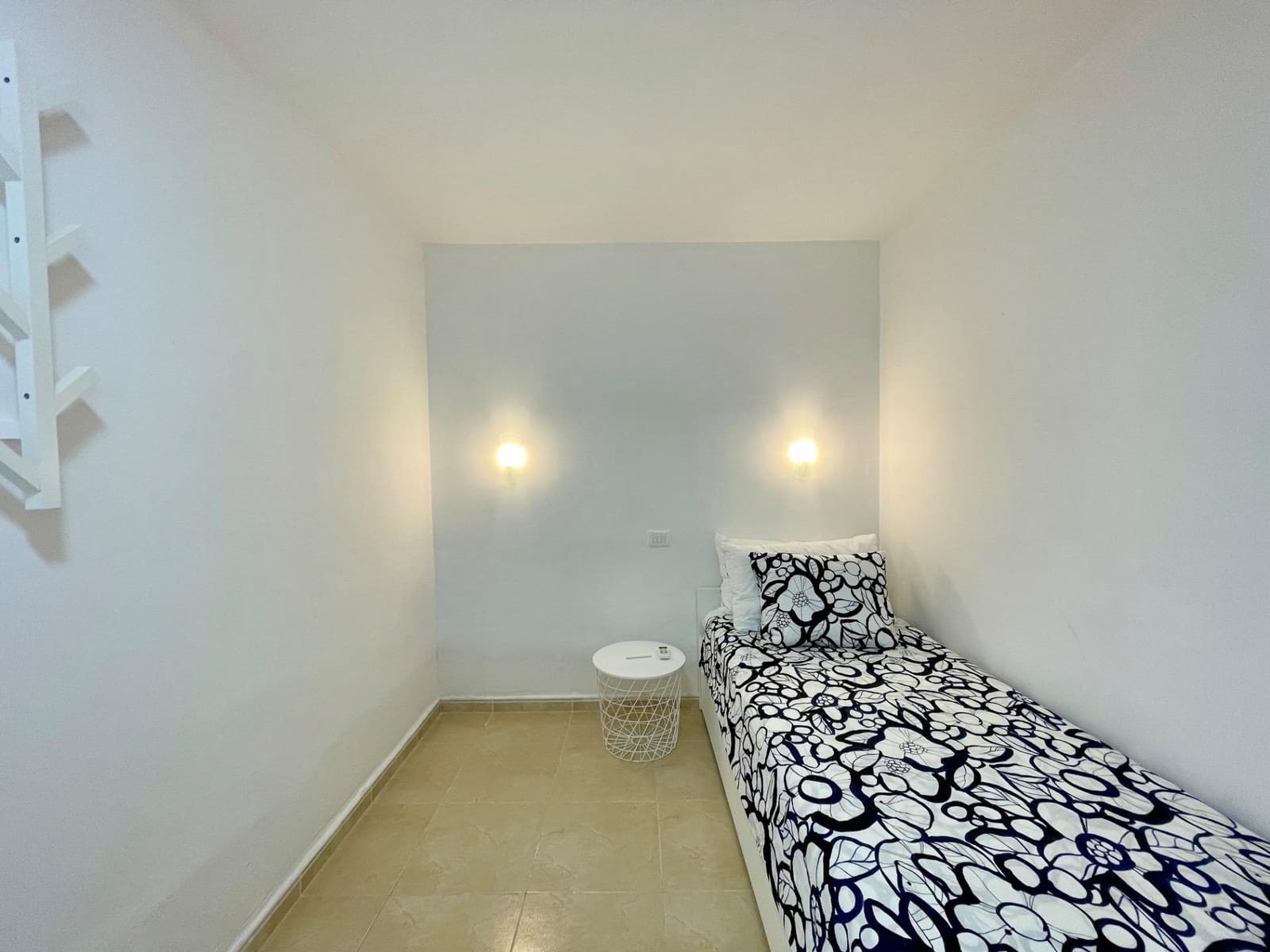 2 soverom Bungalow til leie i Playa del Ingles med svømmebasseng garasje - € 1 300 (Ref: 10081387)