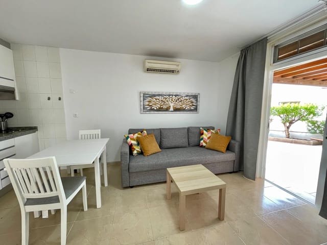 2 soverom Bungalow til leie i Playa del Inglés, San Bartolomé de Tirajana med svømmebasseng garasje - € 1 300 (Ref: 10081387)