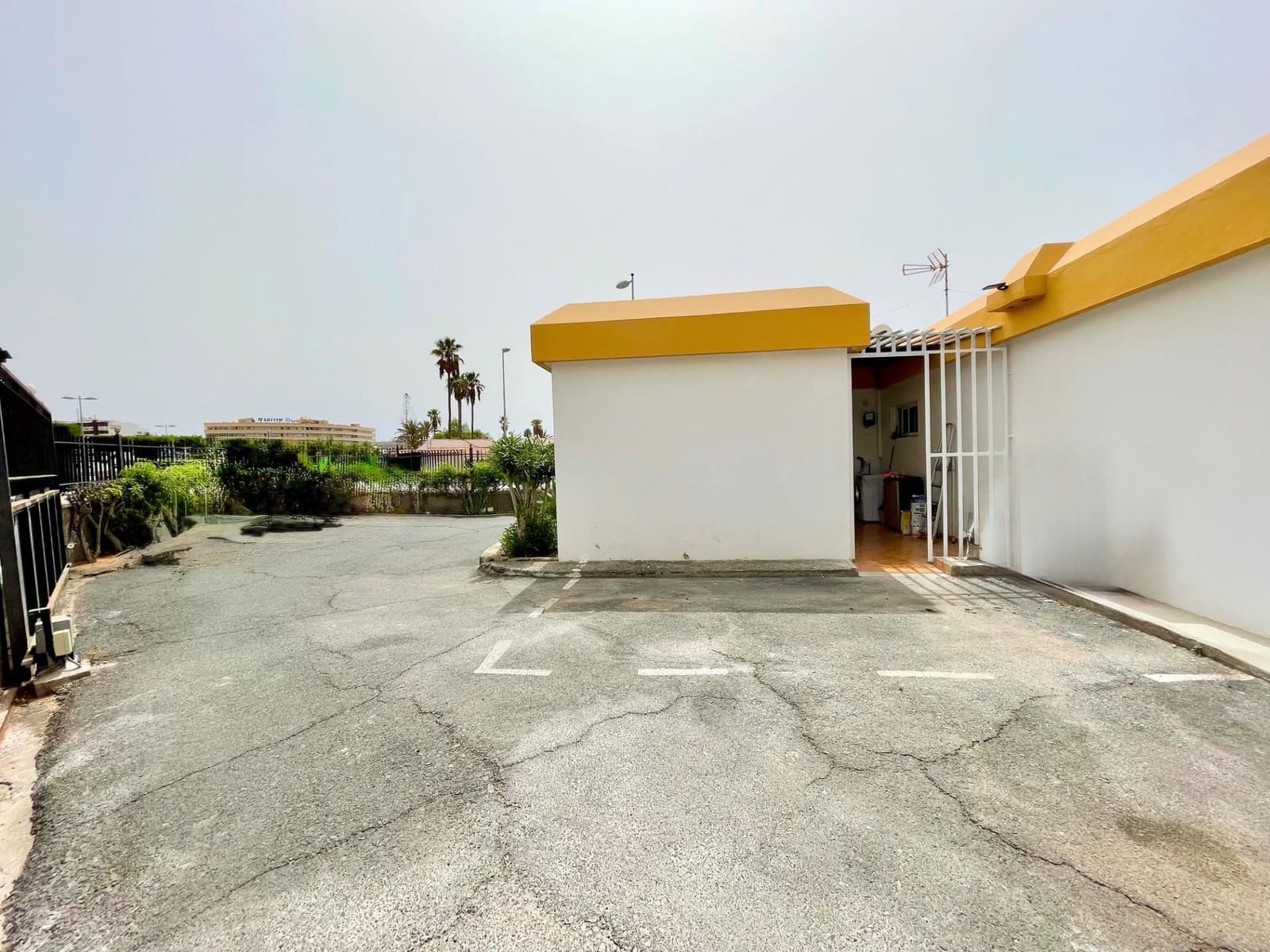 2 soverom Bungalow til leie i Playa del Ingles med svømmebasseng garasje - € 1 300 (Ref: 10081387)