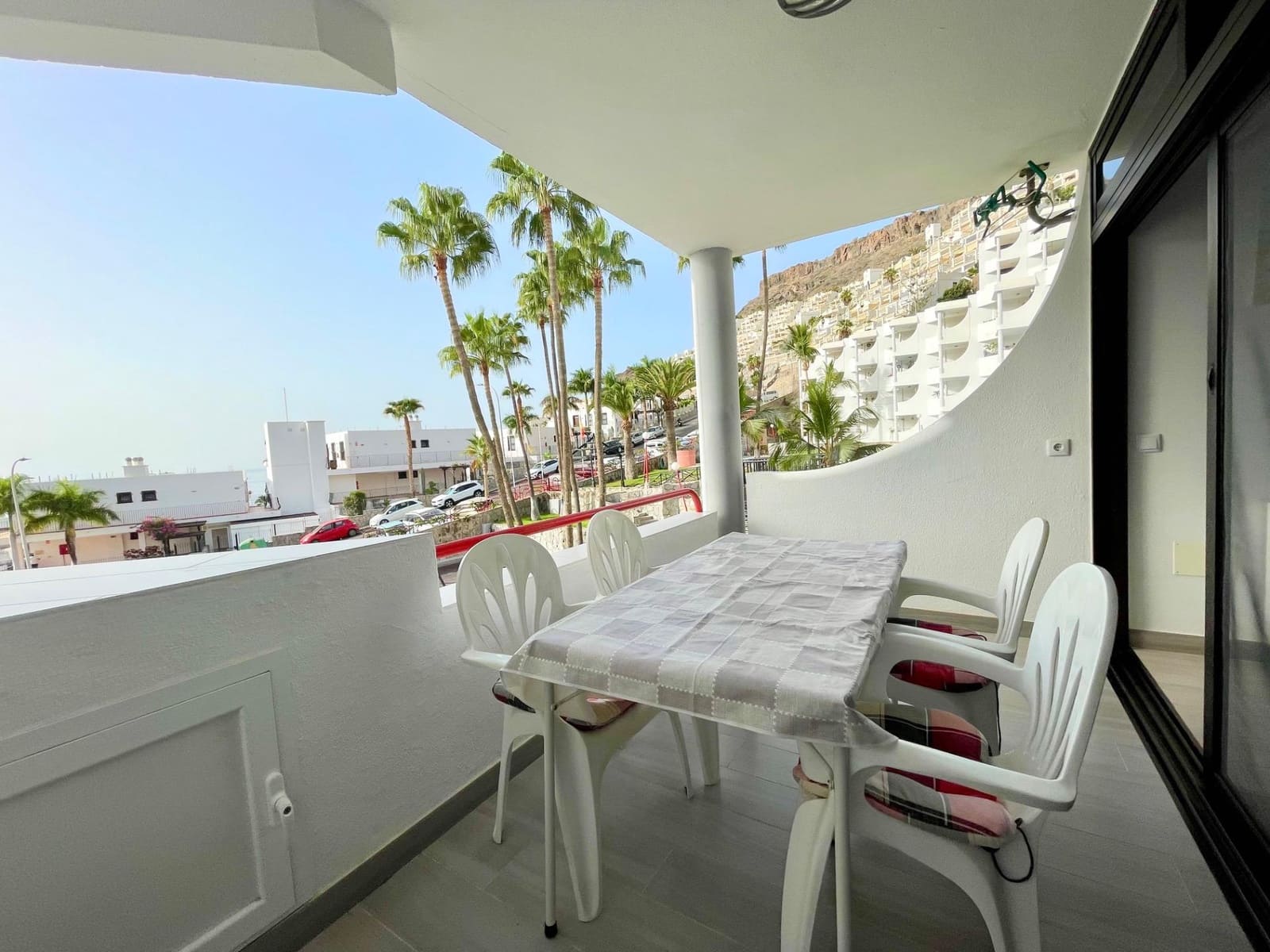 1 slaapkamer Appartement te huur in Playa del Cura met zwembad - € 1.000 (Ref: 10109805)