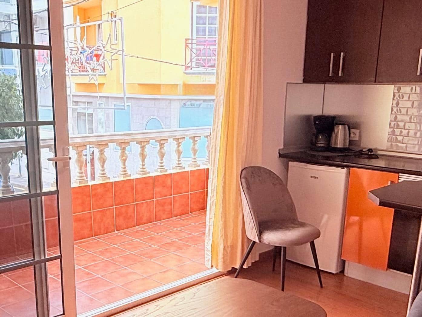 1 makuuhuone Huoneisto vuokrattavana paikassa Mogan - 1 100 € (Ref: 10180741)