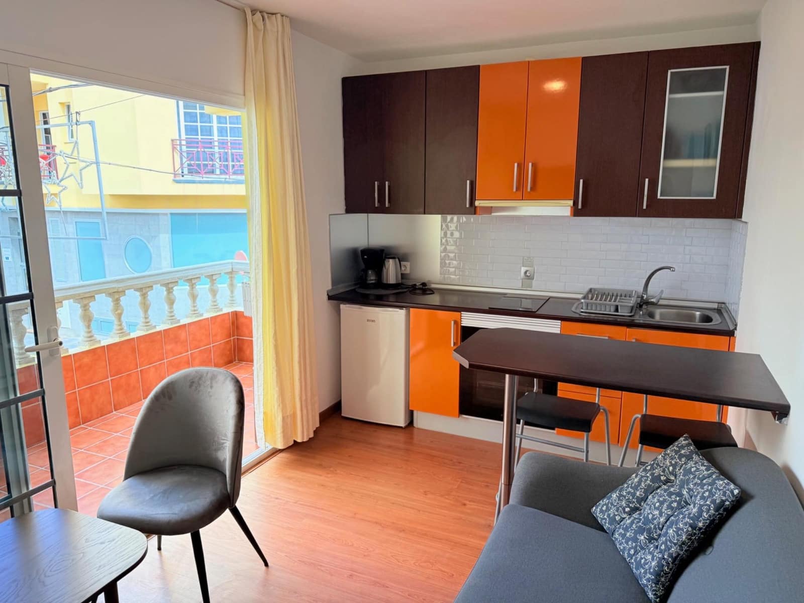 1 makuuhuone Huoneisto vuokrattavana paikassa Mogan - 1 100 € (Ref: 10180741)