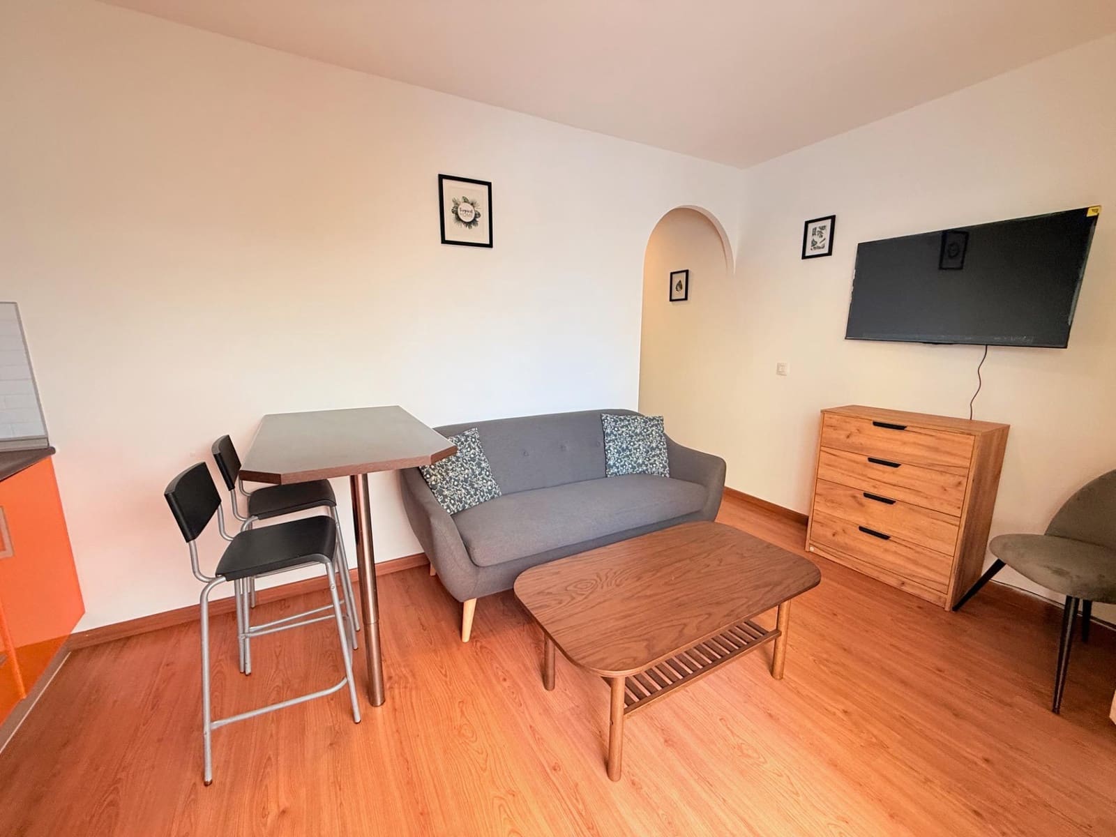 1 makuuhuone Huoneisto vuokrattavana paikassa Mogan - 1 100 € (Ref: 10180741)