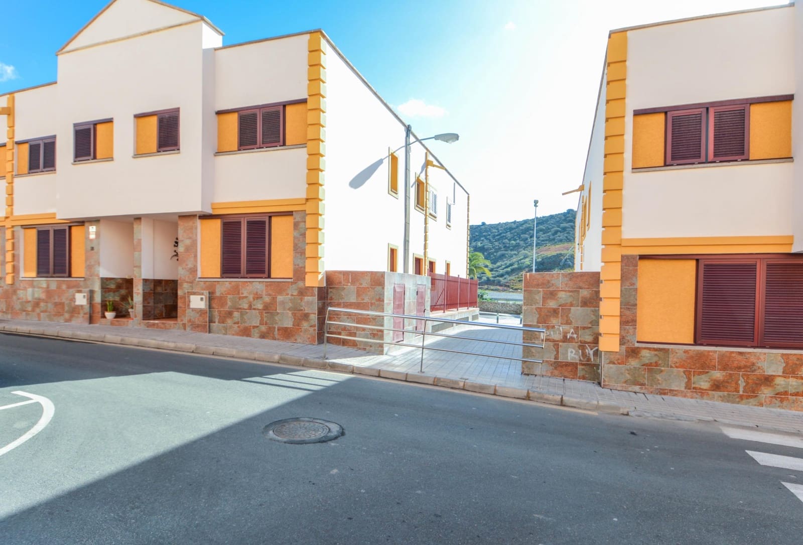Garage for sale in Mogan - € 15,000 (Ref: 7984539)