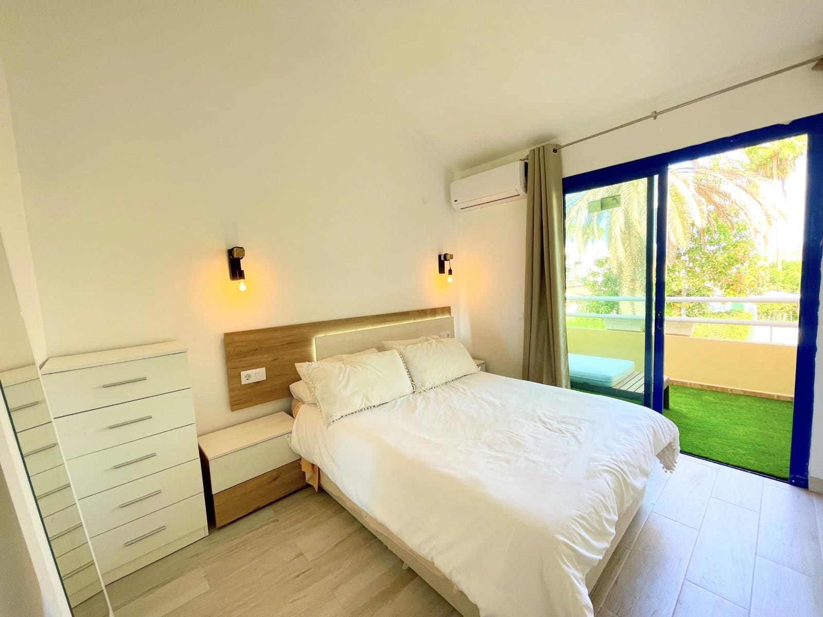 1 Zimmer Apartment zu vermieten in Sonneland mit Pool - 1.200 € (Ref: 8038079)