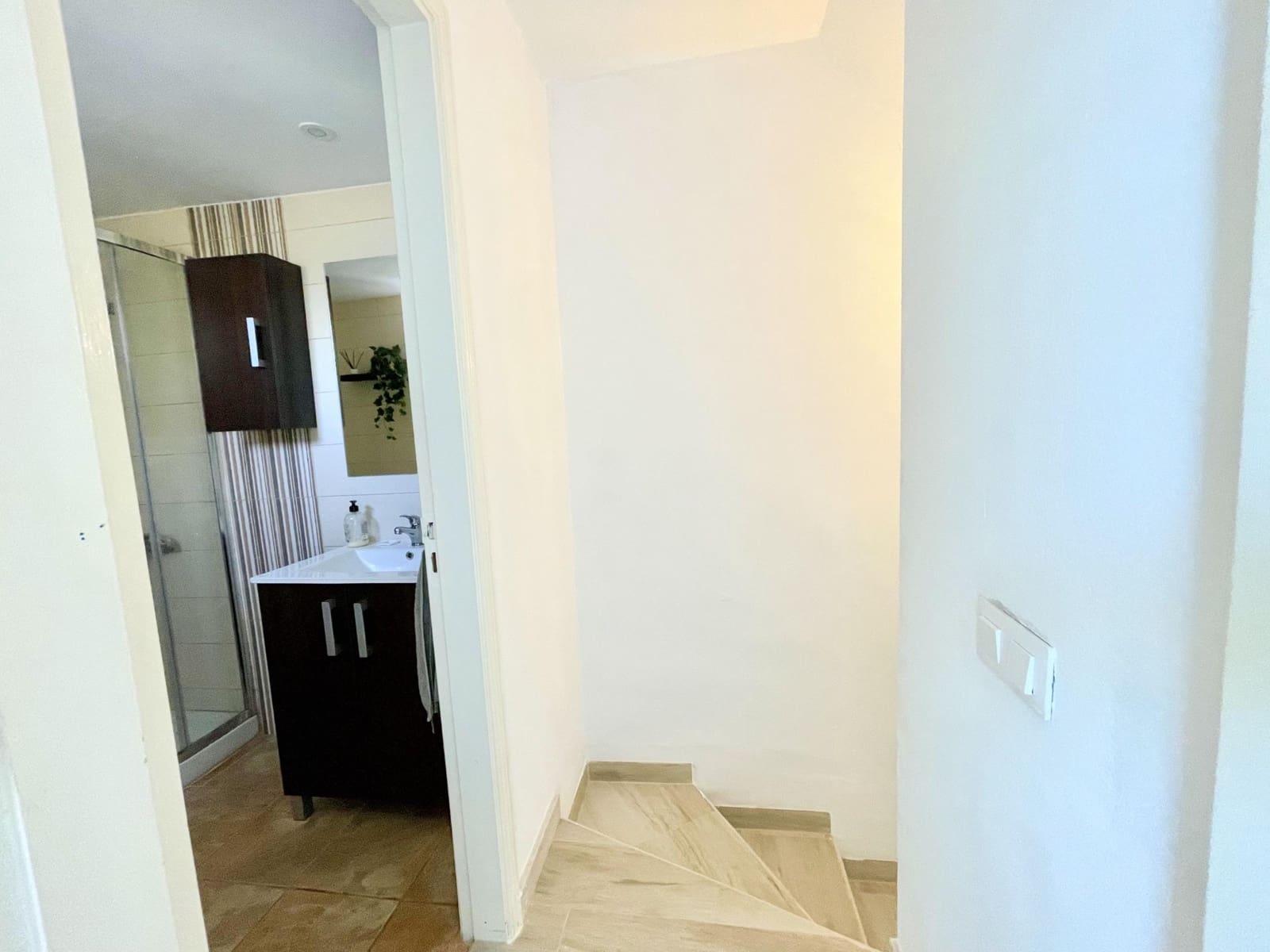 1 Zimmer Apartment zu vermieten in Sonneland mit Pool - 1.200 € (Ref: 8038079)