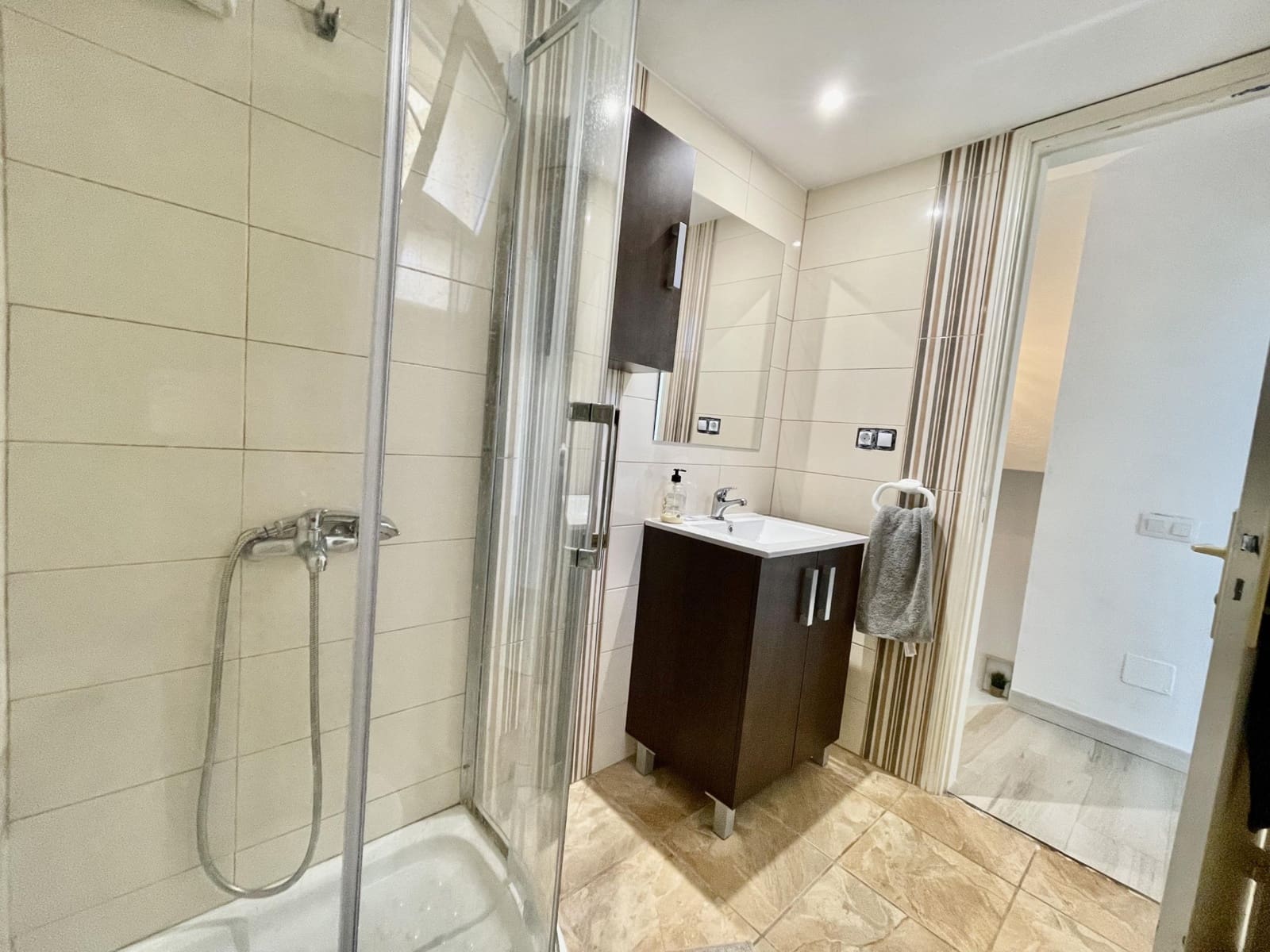 1 Zimmer Apartment zu vermieten in Sonneland mit Pool - 1.200 € (Ref: 8038079)