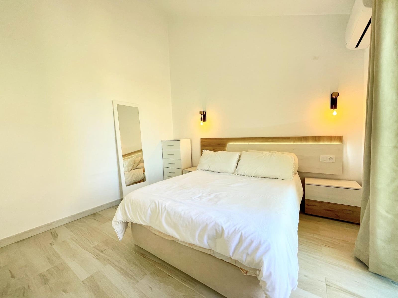 1 Zimmer Apartment zu vermieten in Sonneland mit Pool - 1.200 € (Ref: 8038079)