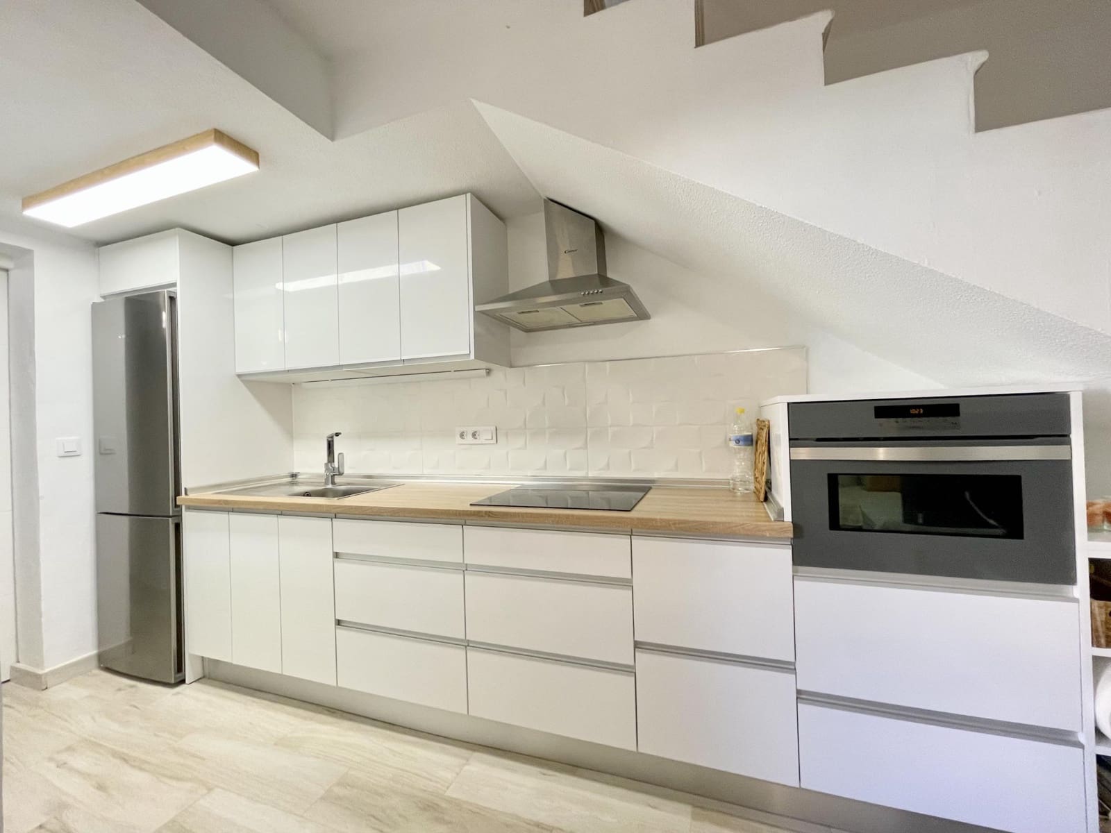 1 Zimmer Apartment zu vermieten in Sonneland mit Pool - 1.200 € (Ref: 8038079)