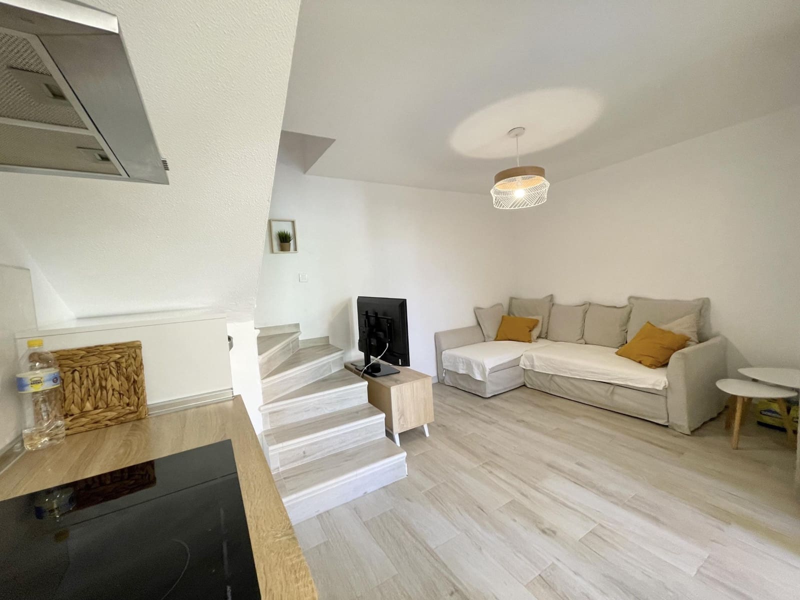 1 Zimmer Apartment zu vermieten in Sonneland mit Pool - 1.200 € (Ref: 8038079)