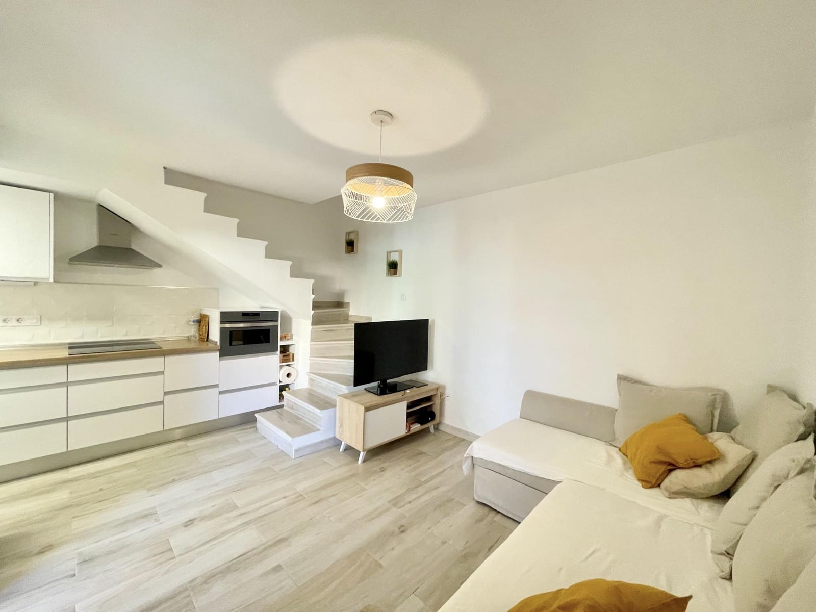 1 Zimmer Apartment zu vermieten in Sonneland mit Pool - 1.200 € (Ref: 8038079)