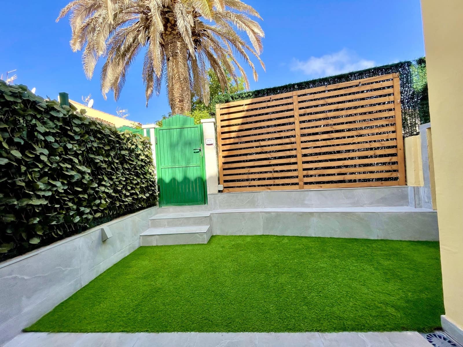 1 Zimmer Apartment zu vermieten in Sonneland mit Pool - 1.200 € (Ref: 8038079)