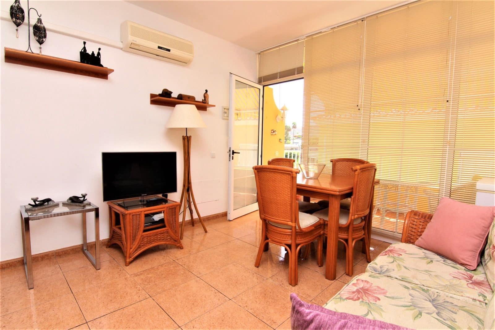 1 bedroom Apartment for rent in Mogan with pool garage - € 1,050 (Ref: 8063242)
