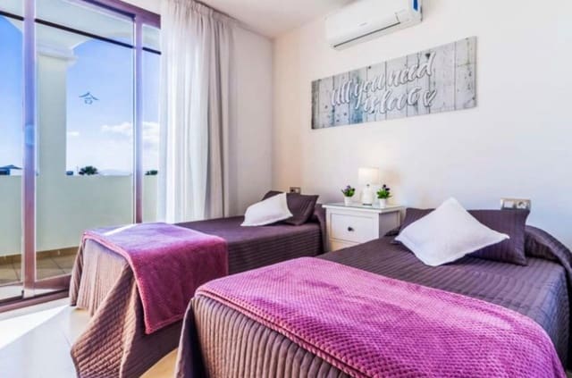 3 soverom Villa til salgs i Playa Blanca, Yaiza med svømmebasseng - € 597 400 (Ref: 8423462)