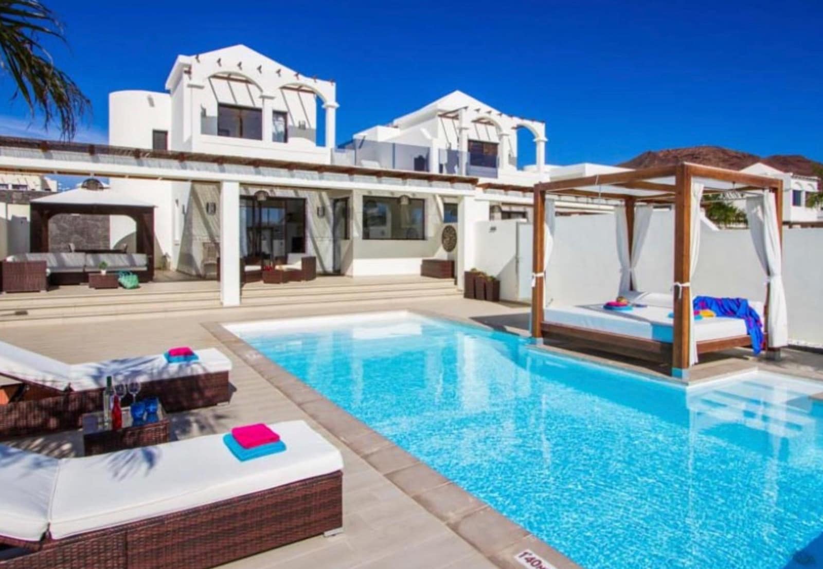 3 soverom Villa til salgs i Playa Blanca med svømmebasseng - € 597 400 (Ref: 8423462)