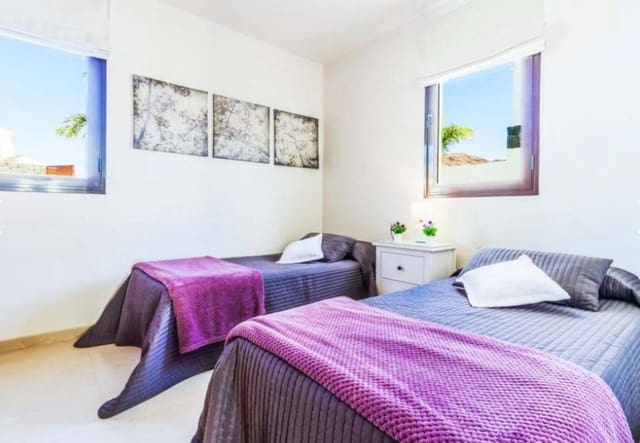 3 soverom Villa til salgs i Playa Blanca, Yaiza med svømmebasseng - € 597 400 (Ref: 8423462)