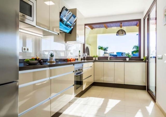 3 soverom Villa til salgs i Playa Blanca, Yaiza med svømmebasseng - € 597 400 (Ref: 8423462)