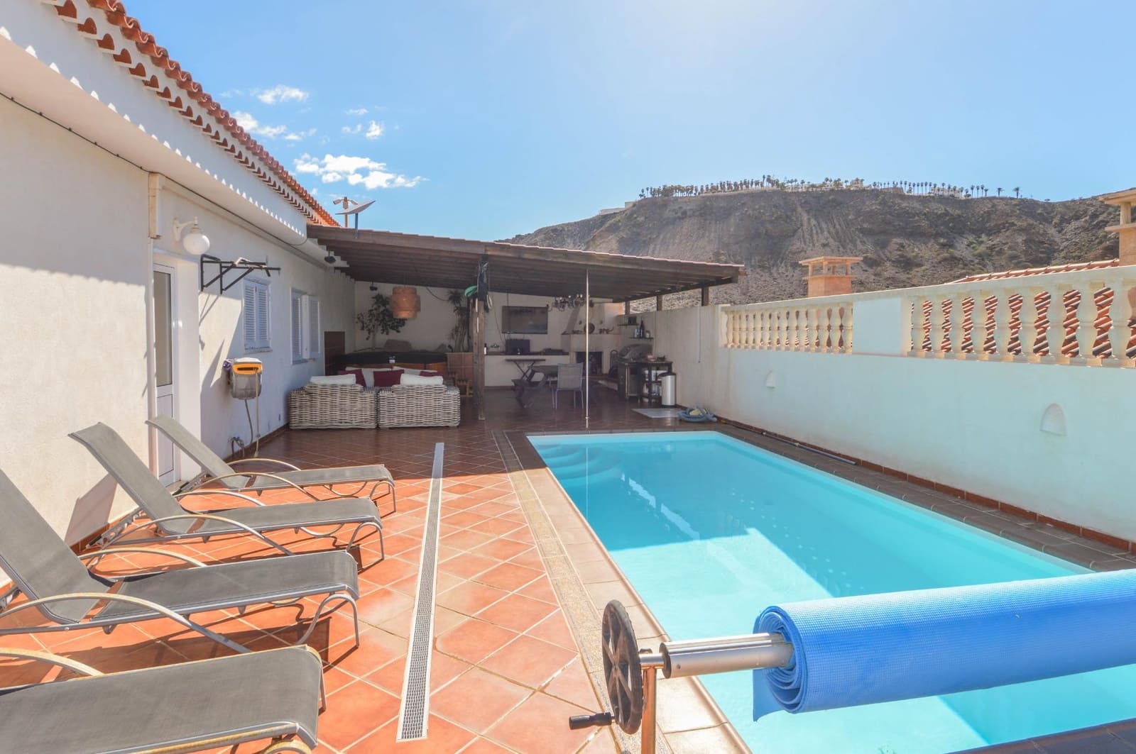 5 Zimmer Villa zu verkaufen in Mogan mit Pool Garage - 795.000 € (Ref: 8757932)